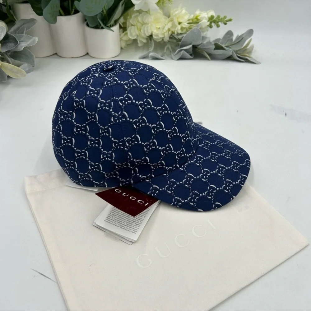 Men’s Gucci, blue shadow GG adjustable baseball cap size medium, made in Italy